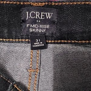 J CREW 9” Midrise Skinny size 31 dark wash